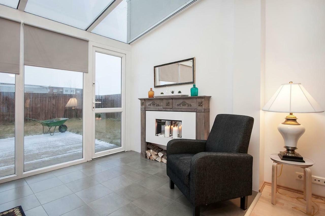 Cozy 3 Bedroom House Near The Blue Lagoon Njarthvik 外观 照片